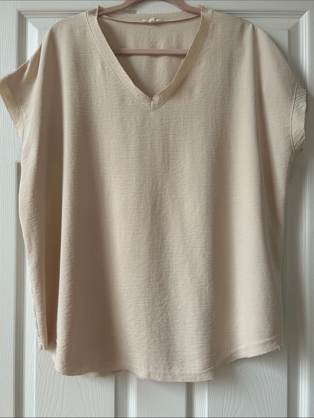 JODIFL Cream V-Neck Short Sleeve Top